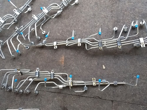 發(fā)動(dòng)機(jī)高壓油管